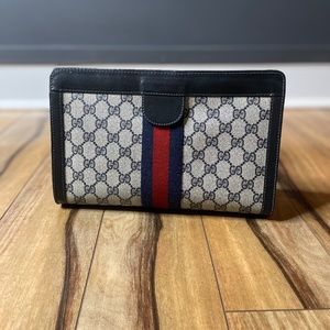 🔥🔥 Vintage Gucci Clutch (Pristine!!!!!!) Snatch ME